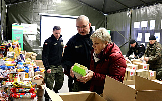 Polscy żołnierze rozwieźli ponad 3 tony darów dla łotewskiej Polonii